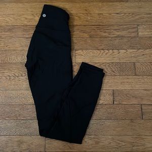 Black Lululemon 7/8 leggings size 2
